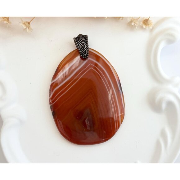 Carnelian Agate Smooth Stone Oval Shaped Large Silver Toned Vintage Pendant - Picture 1 of 12
